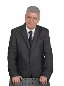 Γιάννης Νικολής